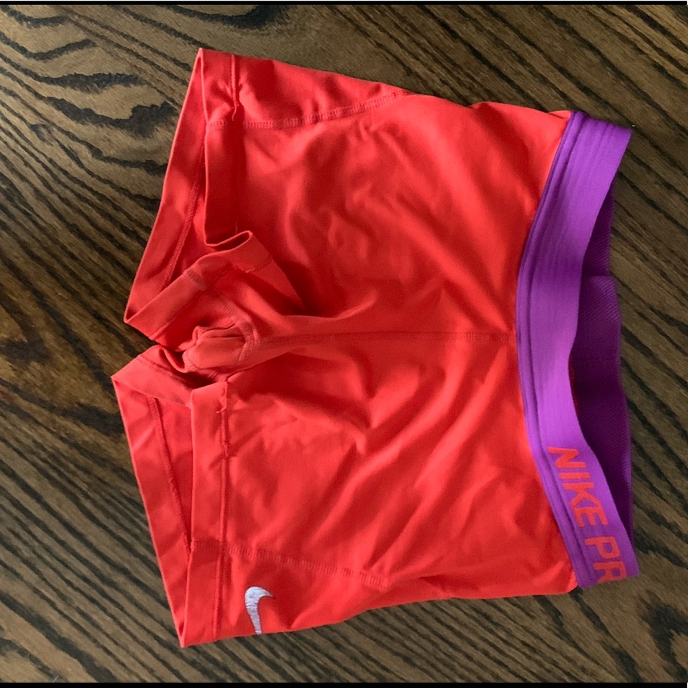 NIKE PROS